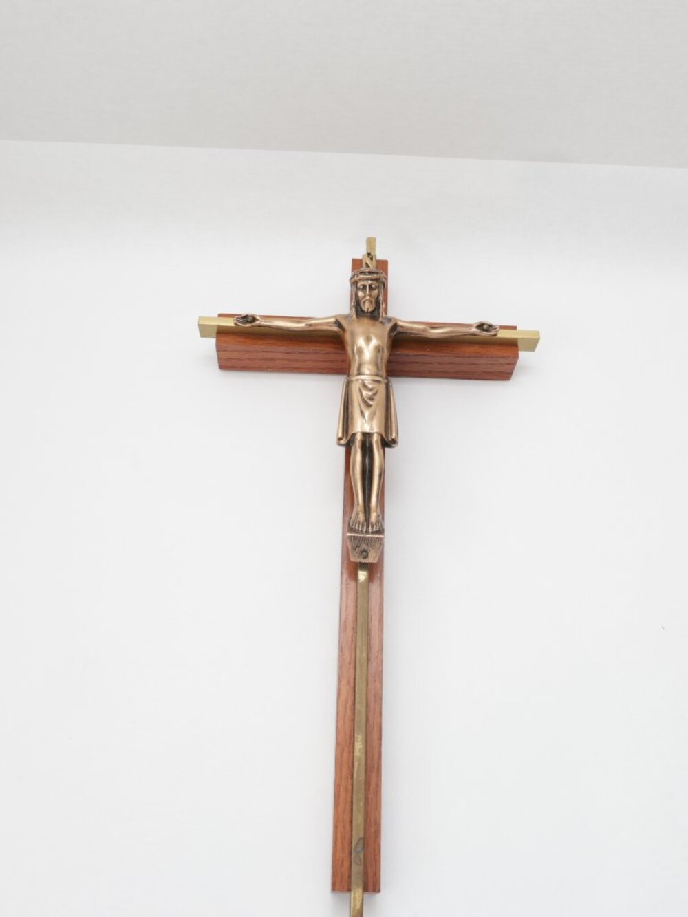 Modern Cast Metal Bronze Tone Oak Wood 3D 12” Vintage Crucifix Heavy